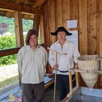 Unsere Siedemeister vor der Siedepfanne ©(c) Steffen Krüger